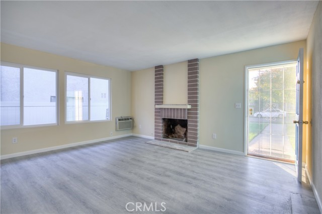 Detail Gallery Image 3 of 29 For 154 Linda a,  Upland,  CA 91786 - 1 Beds | 1 Baths