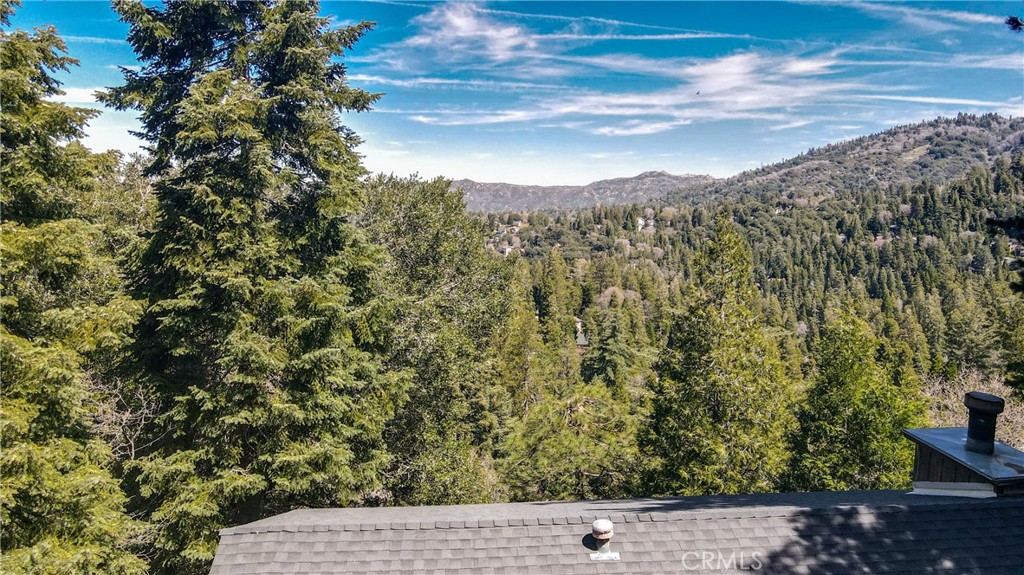 https://media.crmls.org/medias/489ac493-8946-48f2-a793-022d0dad549d.jpg?preset=X-Large