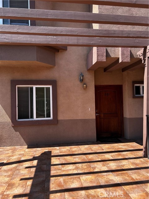 Detail Gallery Image 4 of 38 For 5241 Colodny Dr #201,  Agoura Hills,  CA 91301 - 3 Beds | 2/1 Baths