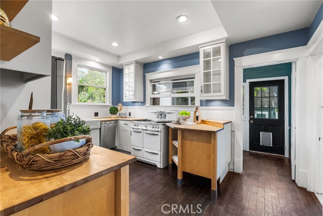 Detail Gallery Image 11 of 41 For 952 E Palmyra Ave, Orange,  CA 92866 - 3 Beds | 2 Baths