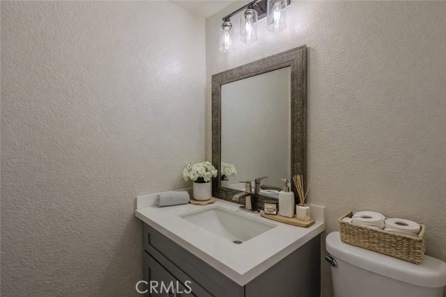 Detail Gallery Image 10 of 14 For 632 Parkview, Lake Elsinore,  CA 92530 - 2 Beds | 1/1 Baths