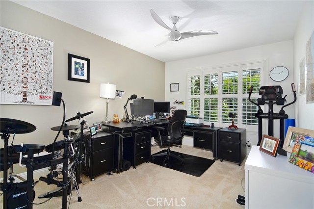 Detail Gallery Image 25 of 33 For 20950 Oxnard St #11,  Woodland Hills,  CA 91367 - 3 Beds | 2/1 Baths