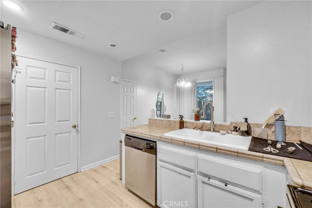 MLS #OC25254293 image #7