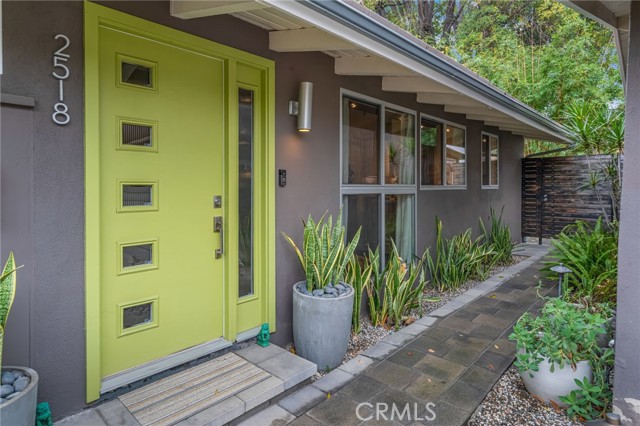 Detail Gallery Image 3 of 57 For 2518 Pearson Ave, Fullerton,  CA 92831 - 3 Beds | 2 Baths