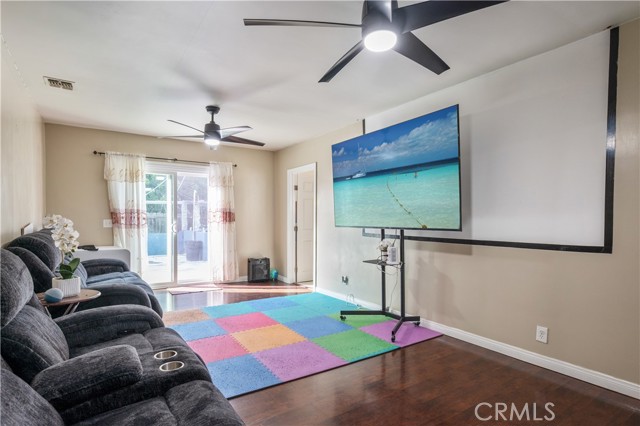 Detail Gallery Image 18 of 35 For 1037 S Tajauta, Compton,  CA 90220 - 4 Beds | 3 Baths