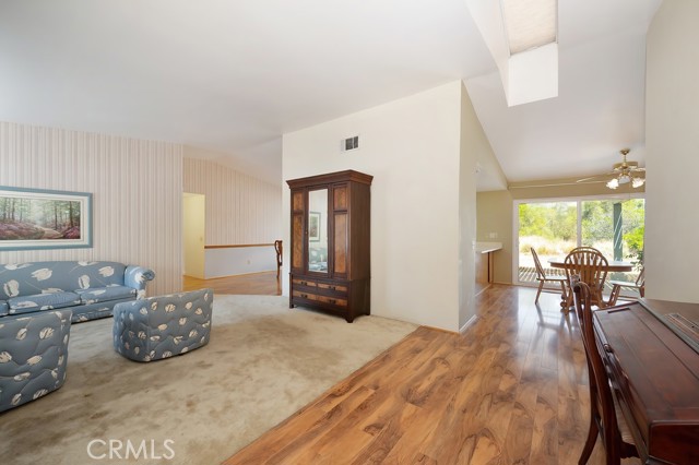 30590 Plumas Street, Lake Elsinore CA: https://media.crmls.org/medias/489fe92b-6af3-4b72-9988-3cf68491462c.jpg