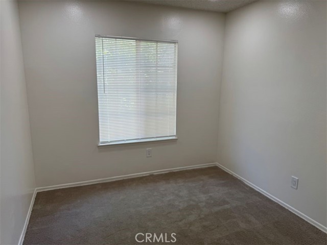 Detail Gallery Image 3 of 8 For 149 W 6th St, San Bernardino,  CA 92401 - 2 Beds | 2 Baths