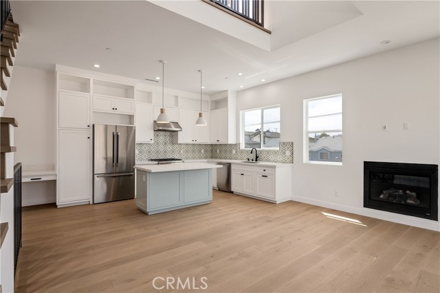 2100 Carnegie Lane, Redondo Beach CA: https://media.crmls.org/medias/48a08d2a-7209-4f7e-8cc2-8f39fbbf95db.jpg