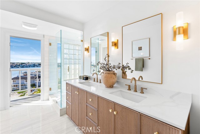 Detail Gallery Image 31 of 54 For 2727 Ocean Bld, Corona Del Mar,  CA 92625 - 3 Beds | 4/1 Baths