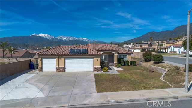 Detail Gallery Image 2 of 34 For 6654 N Ofelia, San Bernardino,  CA 92407 - 4 Beds | 2 Baths