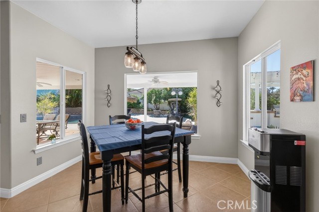 Detail Gallery Image 19 of 64 For 14029 Dove Canyon Dr, Riverside,  CA 92503 - 3 Beds | 2/1 Baths