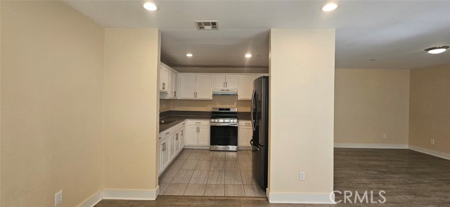 Detail Gallery Image 21 of 21 For 1633 1/2 E 85th St, Los Angeles,  CA 90001 - 5 Beds | 3 Baths