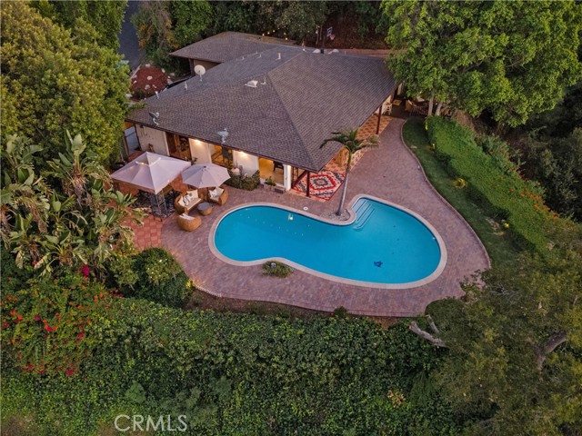 Detail Gallery Image 13 of 15 For 3701 Royal Meadow, Sherman Oaks,  CA 91403 - 4 Beds | 3 Baths