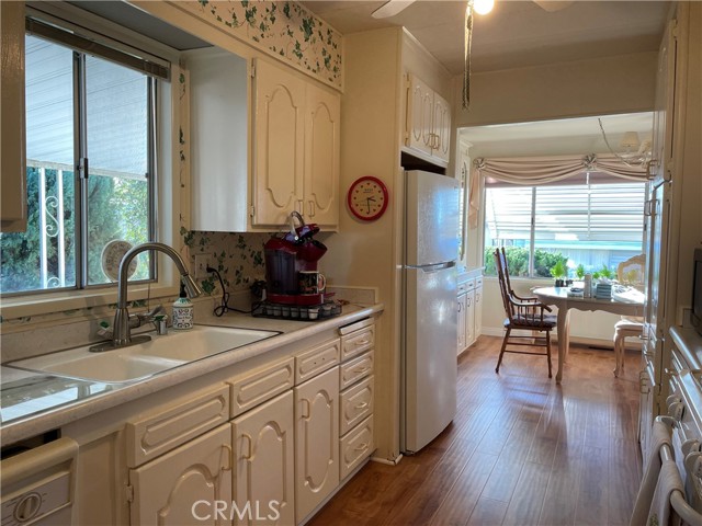 Detail Gallery Image 5 of 36 For 71 Suzanne Ct, Newbury Park,  CA 91320 - 2 Beds | 2 Baths