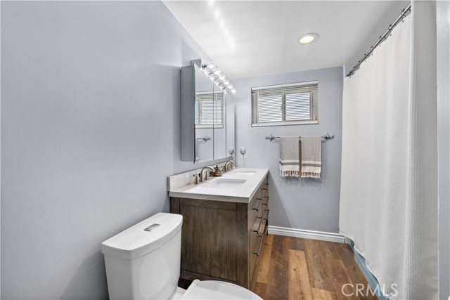 2304 Lewis Street, Santa Ana CA: https://media.crmls.org/medias/48a6a704-4cfb-4e70-90b0-28a8b842acac.jpg