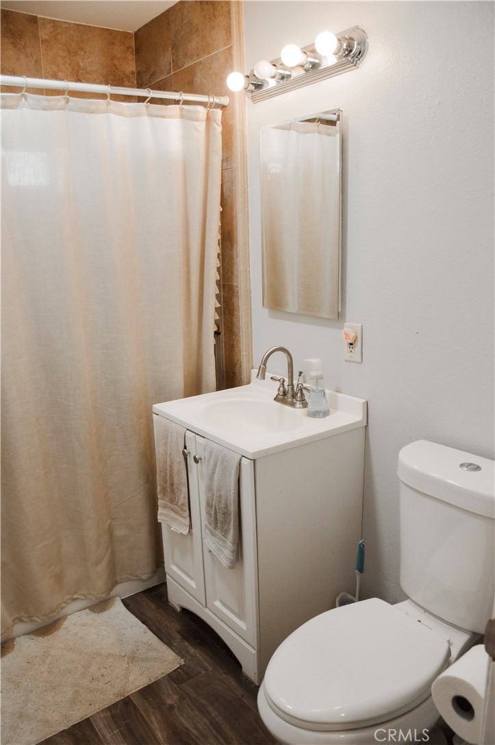 https://media.crmls.org/medias/48a752b1-9cc3-4f43-91fa-46af89e0b0f1.jpg?preset=X-Large