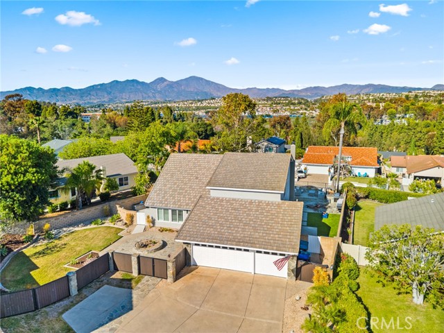 23382 Via Chiripa, Mission Viejo CA: https://media.crmls.org/medias/48a7776b-d1ed-45fb-8685-377ae895ab27.jpg