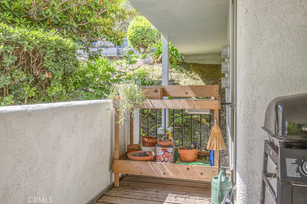https://media.crmls.org/medias/48a7e037-8dbf-4eb7-8b23-6bcb2b71210d.jpg?preset=X-Large