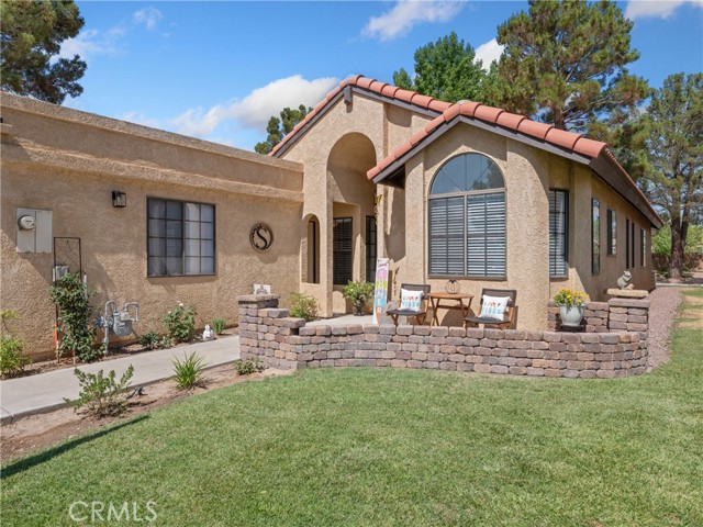 Detail Gallery Image 1 of 1 For 11722 Oak St, Apple Valley,  CA 92308 - 2 Beds | 2 Baths