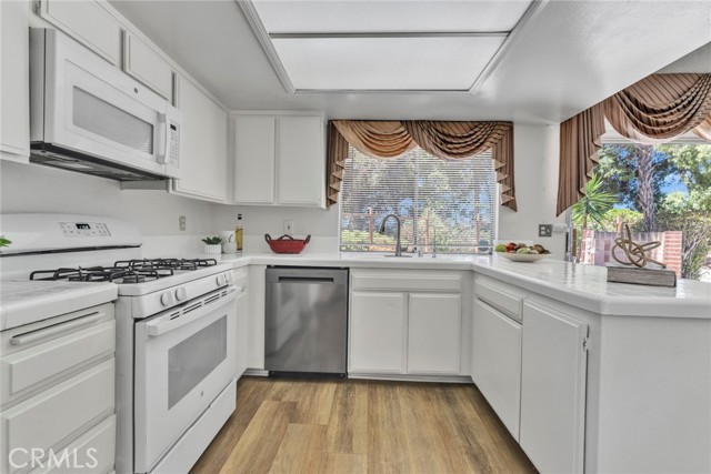 Detail Gallery Image 16 of 27 For 23502 Shadow Crest Place, Diamond Bar,  CA 91765 - 4 Beds | 2 Baths