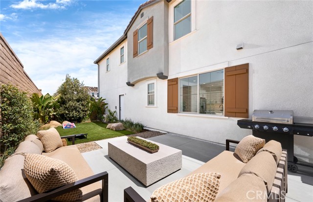 4224 East Honeybee Paseo, Ontario CA: https://media.crmls.org/medias/48a94671-06a3-4ffc-929f-43f3db41a81e.jpg