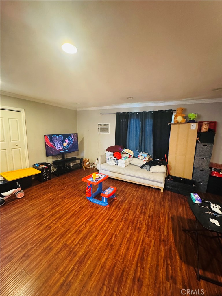https://media.crmls.org/medias/48aa4019-33f6-4615-8419-0ffd2a4475c9.jpg?preset=X-Large