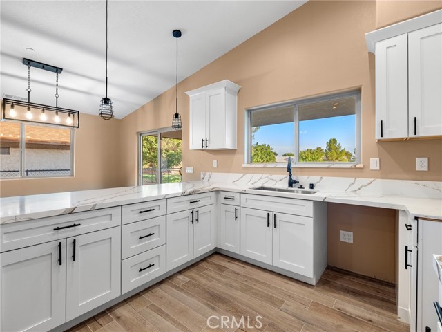 13835 Burning Tree Drive, Victorville CA: https://media.crmls.org/medias/48aa4e5f-b892-44ac-a354-72efd74efe09.jpg