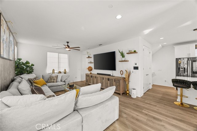 Detail Gallery Image 12 of 45 For 16164 Paddock, Chino,  CA 91708 - 3 Beds | 3/1 Baths