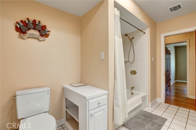 2307 Cameron Avenue, Covina CA: https://media.crmls.org/medias/48af84e1-32f6-4f6b-ab1a-82fb2e80d4ad.jpg