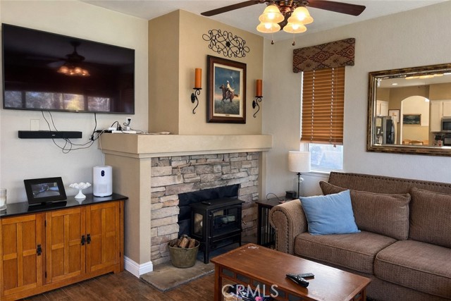 Detail Gallery Image 12 of 40 For 30420 Sequoia Ct, Castaic,  CA 91384 - 5 Beds | 3 Baths