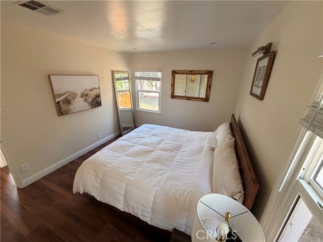 6655 Yarmouth Avenue photo 10