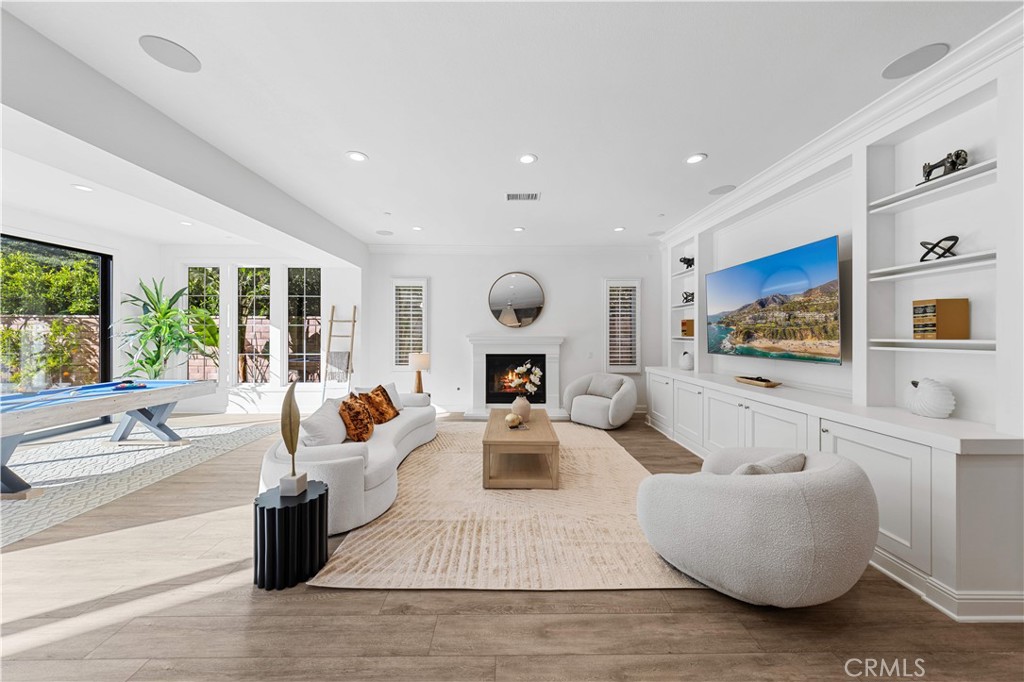 MLS #OC25277279 image #21