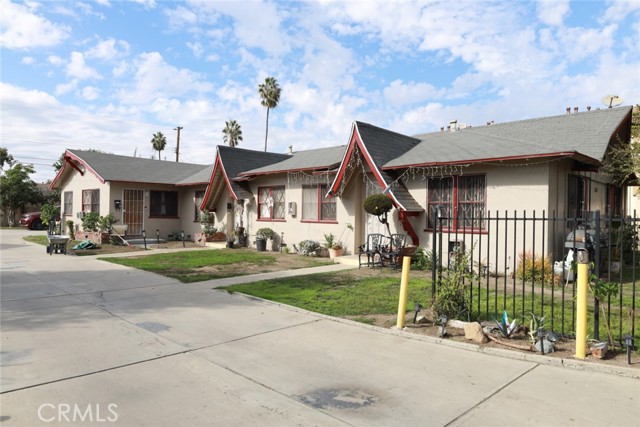 1169 N Mayfair Avenue, Anaheim CA: https://media.crmls.org/medias/48b2e427-db7e-40f6-a330-c9da2f5ac824.jpg