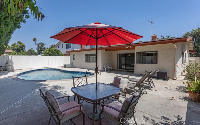 Detail Gallery Image 31 of 39 For 6849 Whitaker Ave, Lake Balboa,  CA 91406 - 3 Beds | 2 Baths