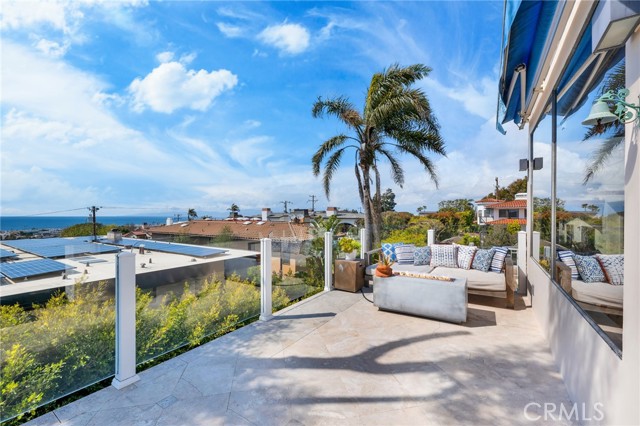 219 Dianthus Street, Manhattan Beach, California 90266, 4 Bedrooms Bedrooms, ,3 BathroomsBathrooms,Residential,Sold,Dianthus,SB23033335