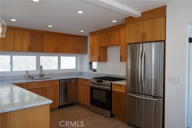 Detail Gallery Image 6 of 22 For 1035 Dyer Pl, Laguna Beach,  CA 92651 - 3 Beds | 2 Baths