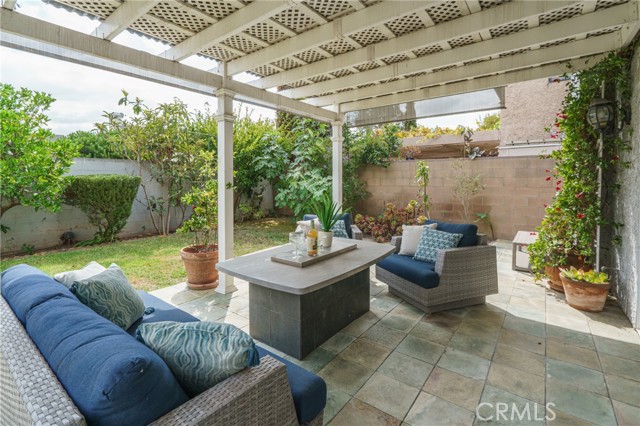 Detail Gallery Image 3 of 42 For 17022 Condon Ave, Lawndale,  CA 90260 - 4 Beds | 2/1 Baths
