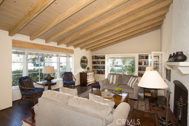 Detail Gallery Image 6 of 17 For 61 Beacon Bay, Newport Beach,  CA 92660 - 4 Beds | 2 Baths