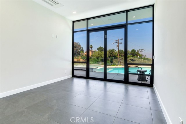 1912 Edgefair Lane, Redlands CA: https://media.crmls.org/medias/48b5c465-6900-4f03-9d12-e7b60eff1297.jpg