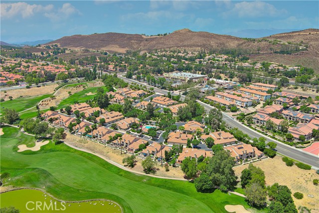 450 Country Club Drive, Simi Valley CA: https://media.crmls.org/medias/48b5c57d-1b8d-43f8-a49c-d91372702115.jpg