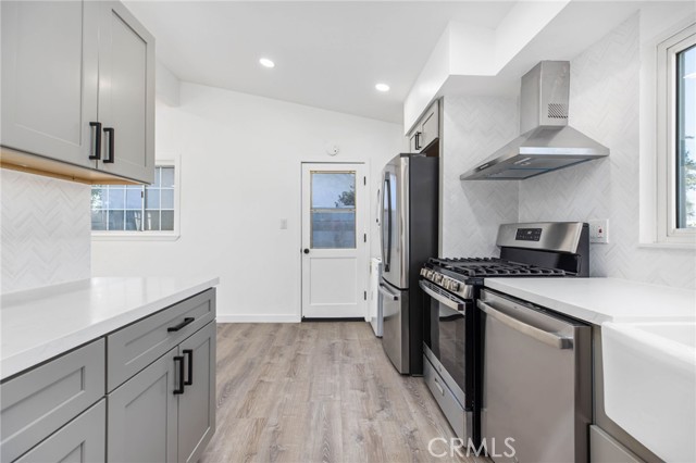 Detail Gallery Image 8 of 30 For 853 N Jasmine Ave, Ontario,  CA 91762 - 3 Beds | 2 Baths