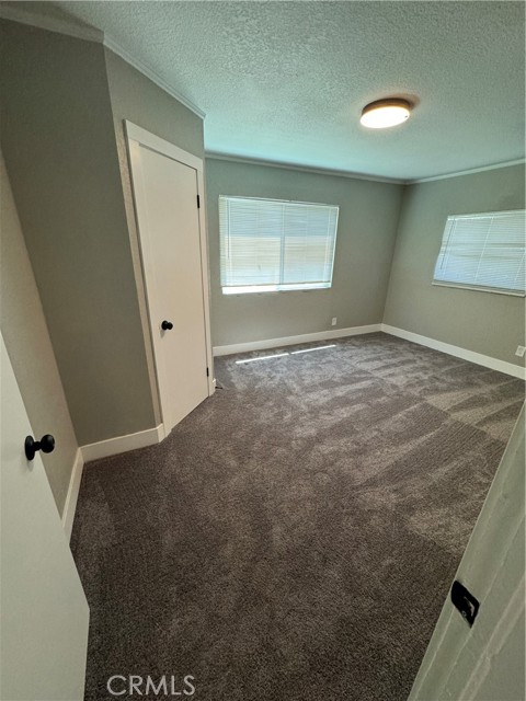 Detail Gallery Image 15 of 41 For 3033 E Hammond Ave, Fresno,  CA 93703 - 4 Beds | 2 Baths