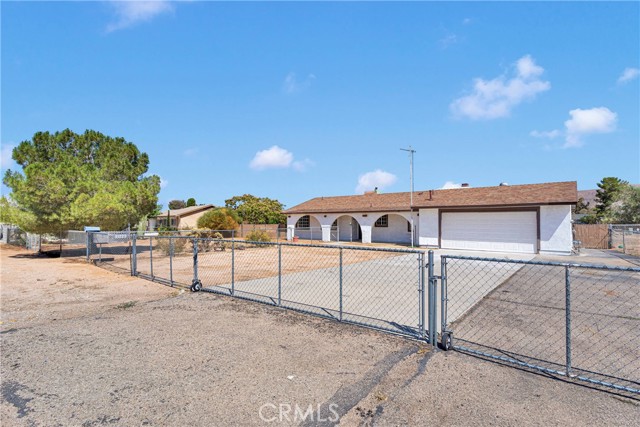 21229 Balsa Street, Apple Valley CA: https://media.crmls.org/medias/48b741ac-ebc4-47fd-b7bc-64e537044882.jpg