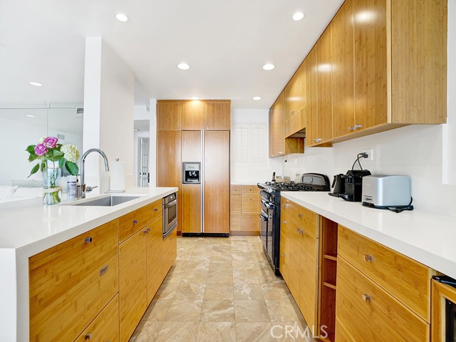 Detail Gallery Image 9 of 23 For 1585 S Coast #23,  Laguna Beach,  CA 92651 - 3 Beds | 2 Baths