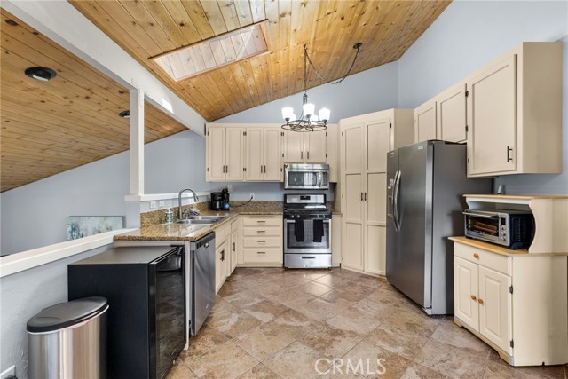 Detail Gallery Image 7 of 33 For 3520 Santa Clara Trl, Frazier Park,  CA 93225 - 3 Beds | 2 Baths