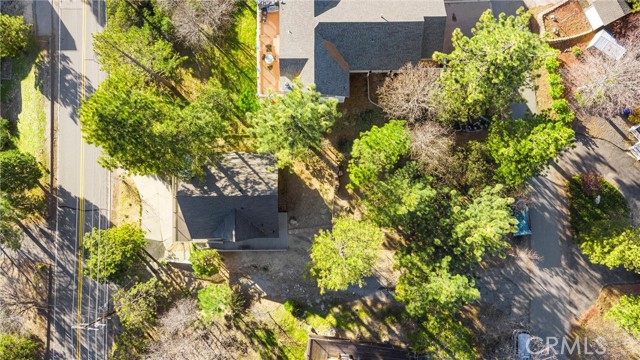 Detail Gallery Image 37 of 44 For 1113 N Grass Valley, Lake Arrowhead,  CA 92352 - 4 Beds | 2 Baths