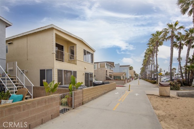 Detail Gallery Image 31 of 31 For 418 E Oceanfront, Newport Beach,  CA 92661 - 2 Beds | 2/1 Baths