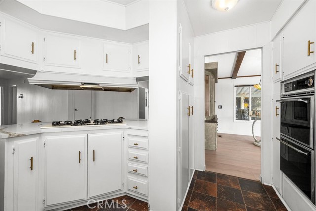 Detail Gallery Image 8 of 41 For 210 Silverlake, Placentia,  CA 92870 - 2 Beds | 2 Baths