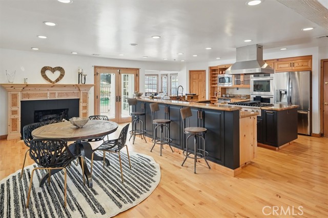 922 Carefree Drive, Simi Valley CA: https://media.crmls.org/medias/48b9cce2-2845-4608-8461-130641707d7a.jpg