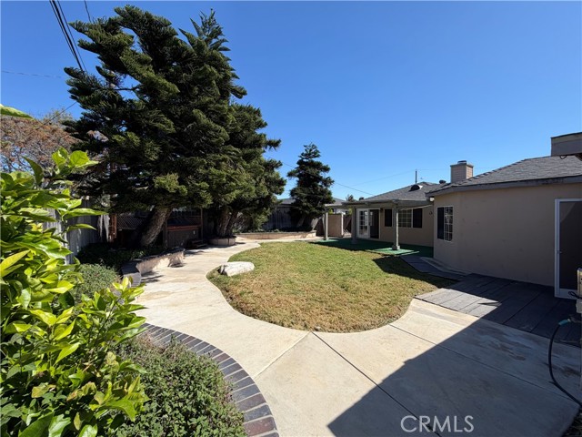 Detail Gallery Image 3 of 5 For 934 Governor, Costa Mesa,  CA 92627 - 2 Beds | 3 Baths